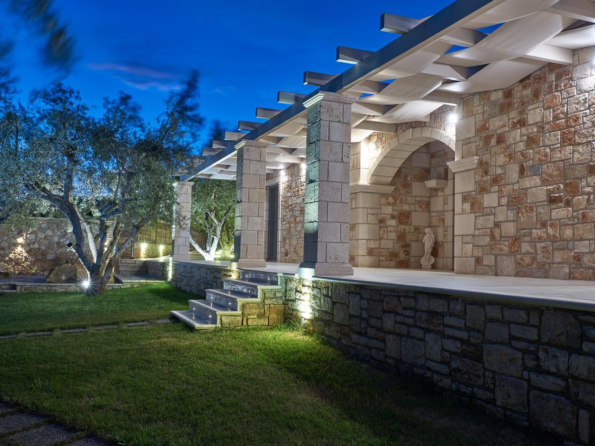 Avra Luxury Villa & Spa Keri Esterno foto